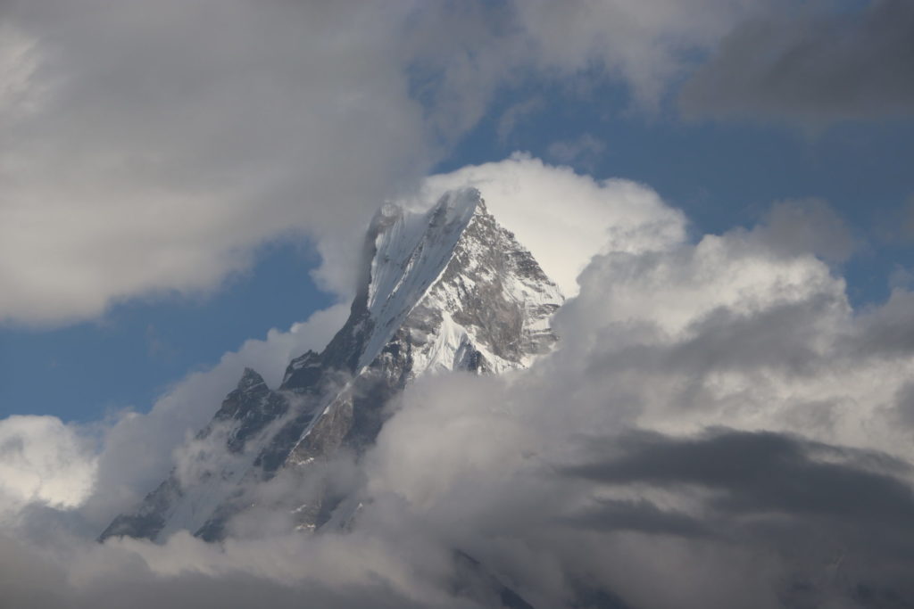 Wo sich der Everest, Annapurna II und Makalu Hallo sagen – Nepal